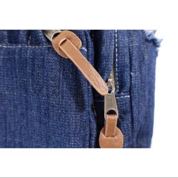 STEVE MADDEN DISTRESSED BACKPACK BAG - Picture 4 of 6